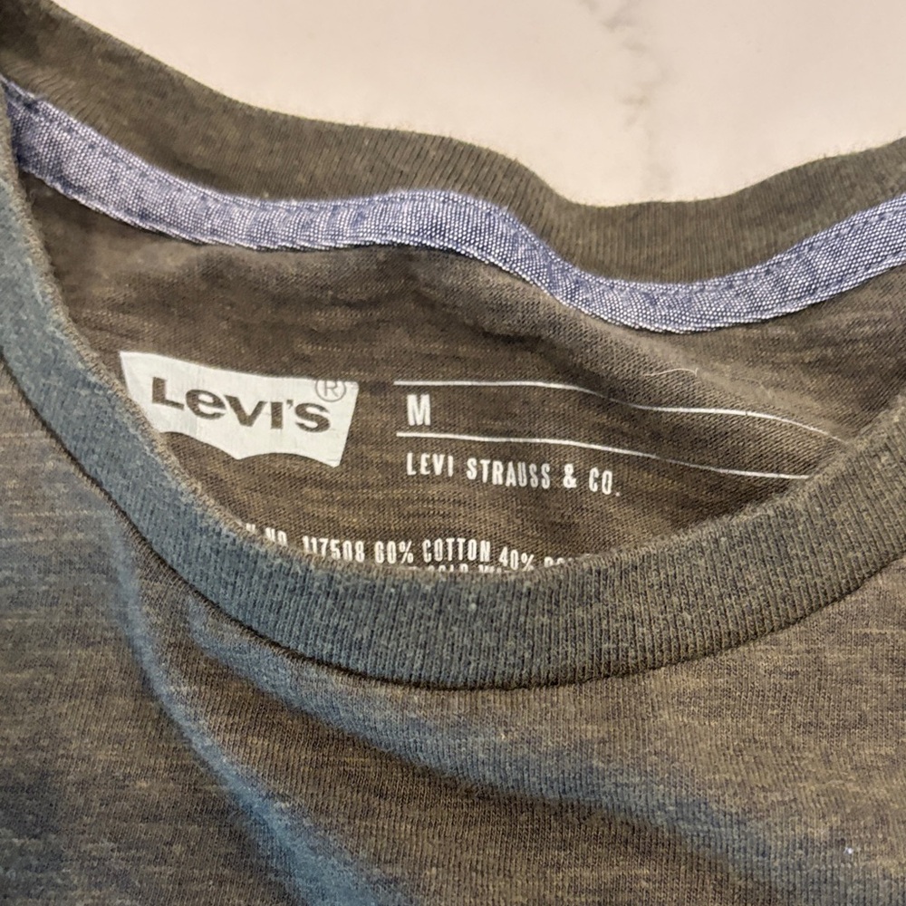 Marmot and Levi Men's Olive and Maroon Short Sleeve Tees - Picture 4 of 8
